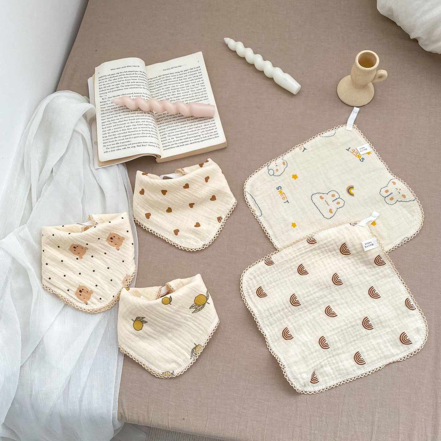 Baby Unisex Cartoon Print Baby Bibs Wholesale 240409158